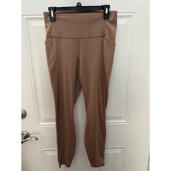 All in Motion Women's Size Medium Rib Seamless Leggings Brown with Side Pockets - Picture 1 of 4
